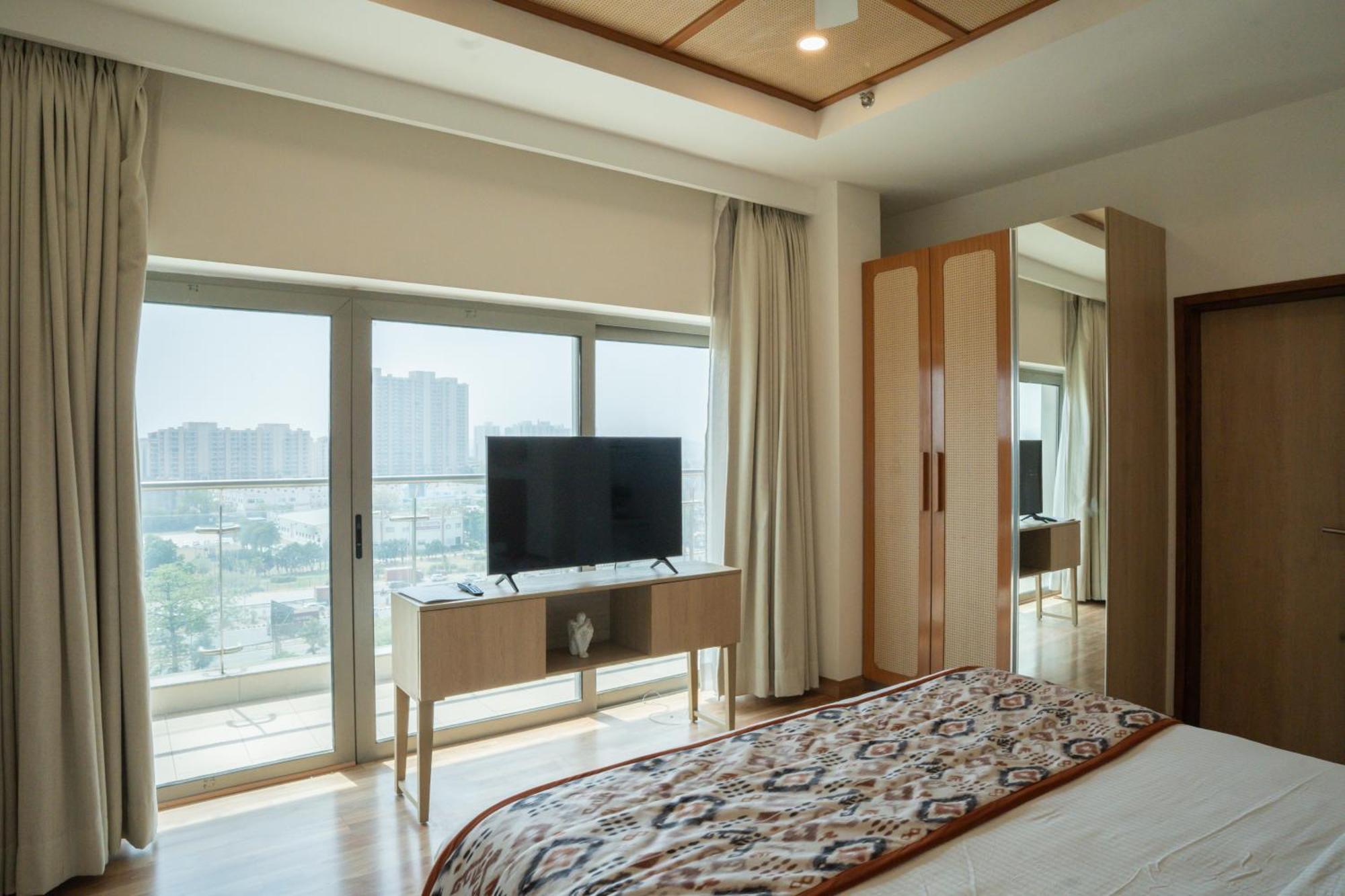 Ar Suites Klj Square Gurgáon Kültér fotó