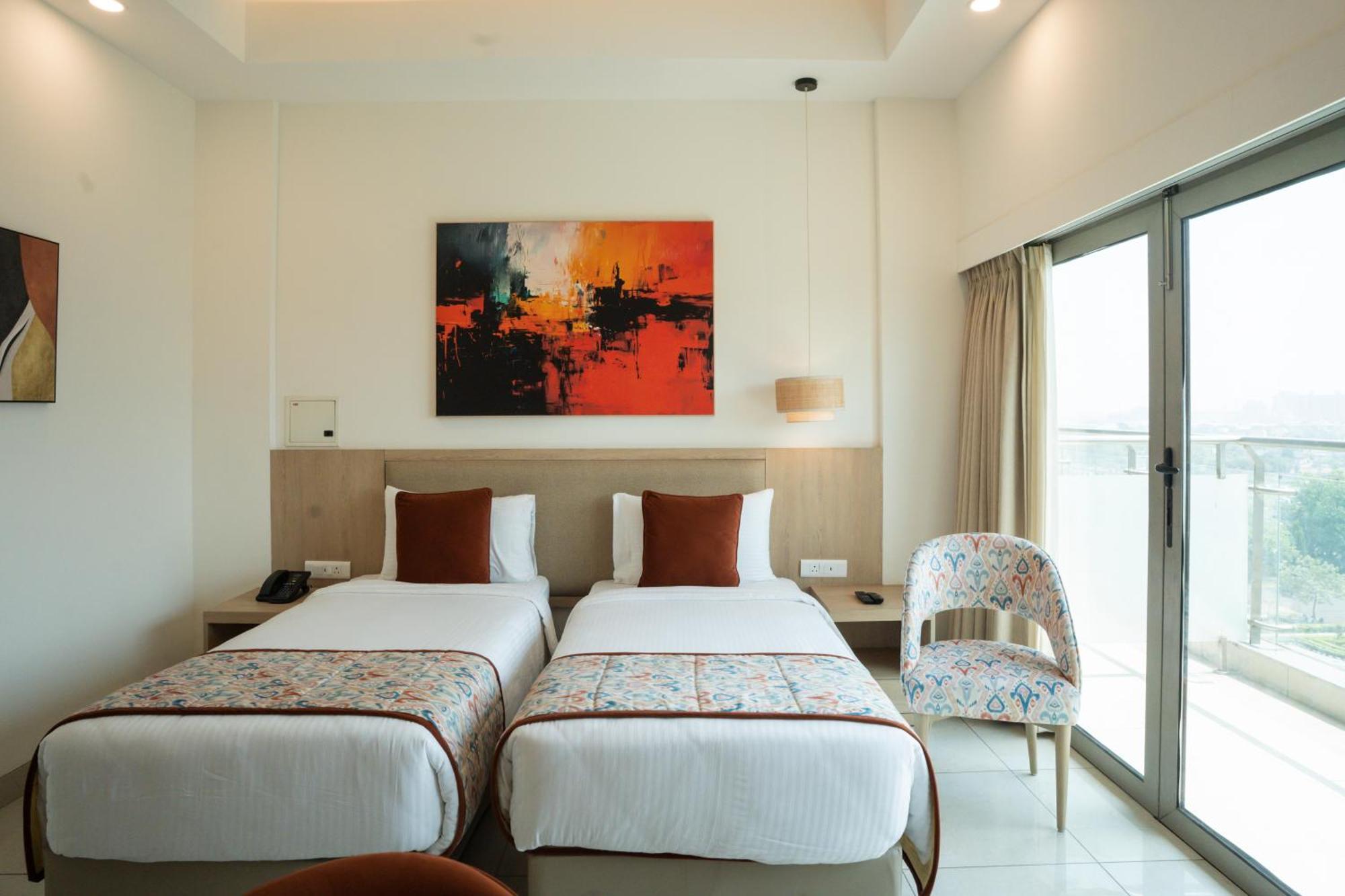 Ar Suites Klj Square Gurgáon Kültér fotó