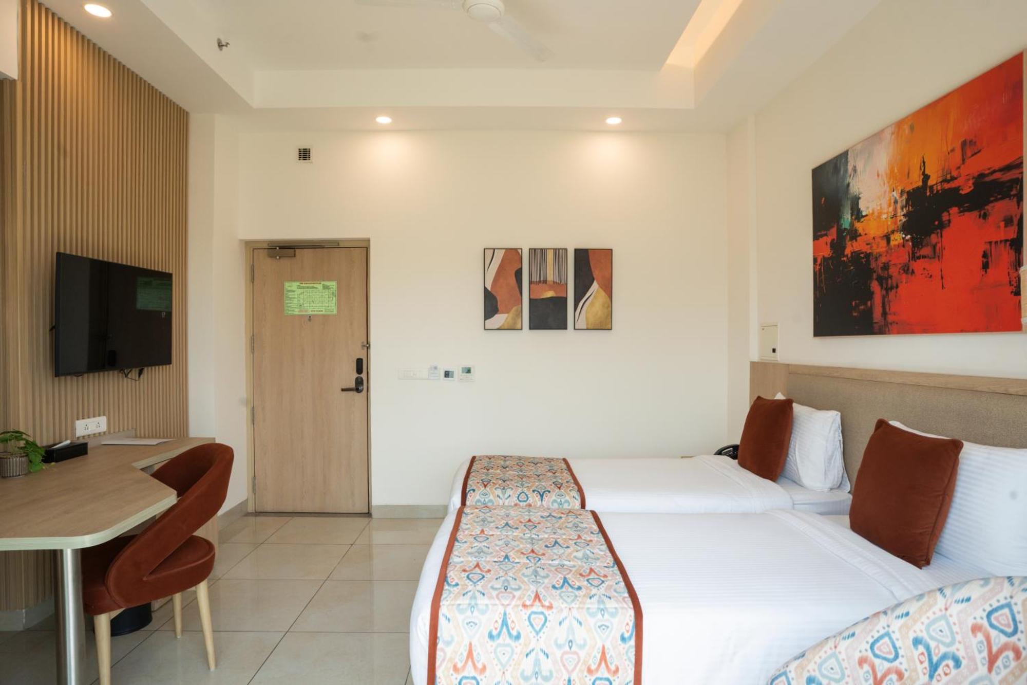 Ar Suites Klj Square Gurgáon Kültér fotó