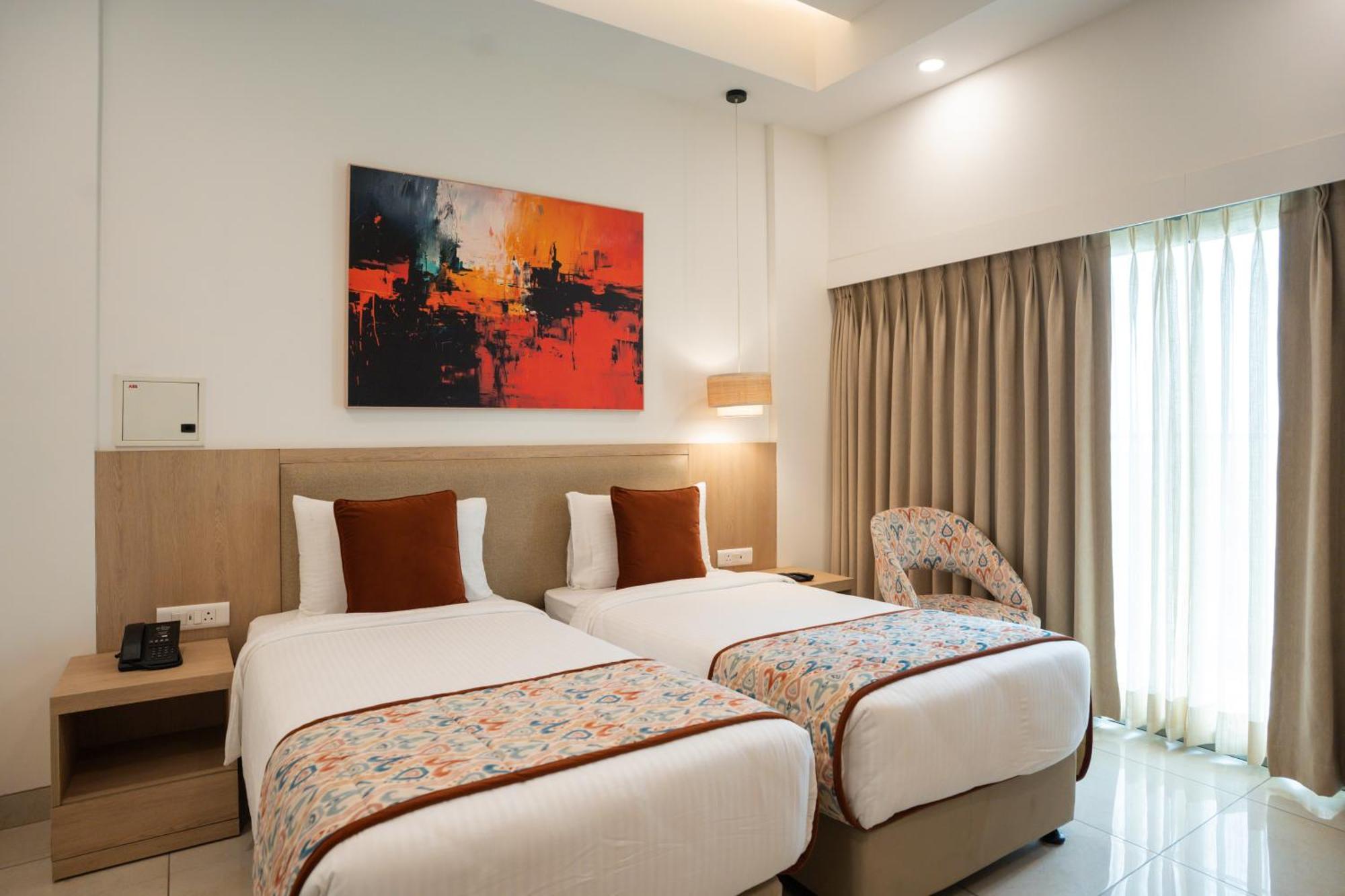 Ar Suites Klj Square Gurgáon Kültér fotó
