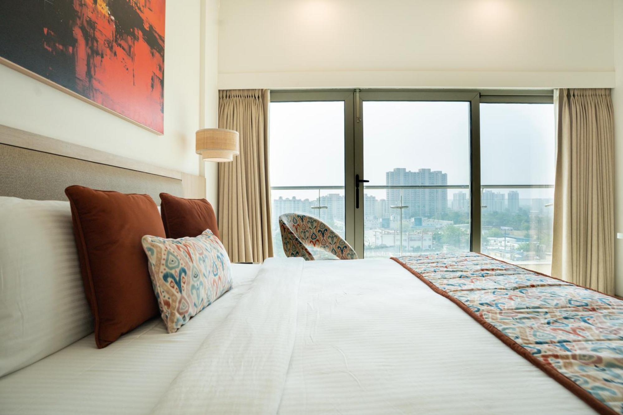 Ar Suites Klj Square Gurgáon Kültér fotó