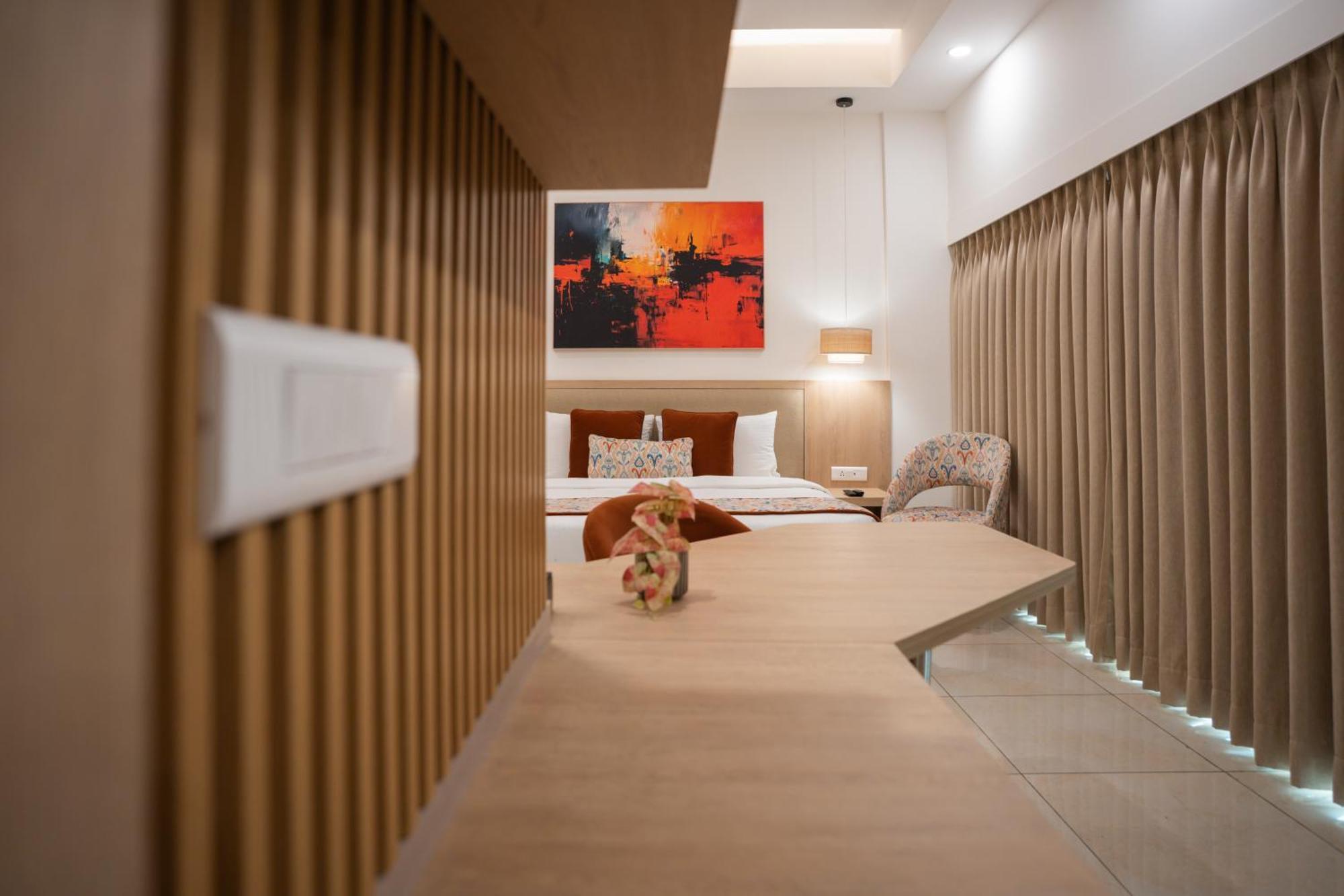 Ar Suites Klj Square Gurgáon Kültér fotó
