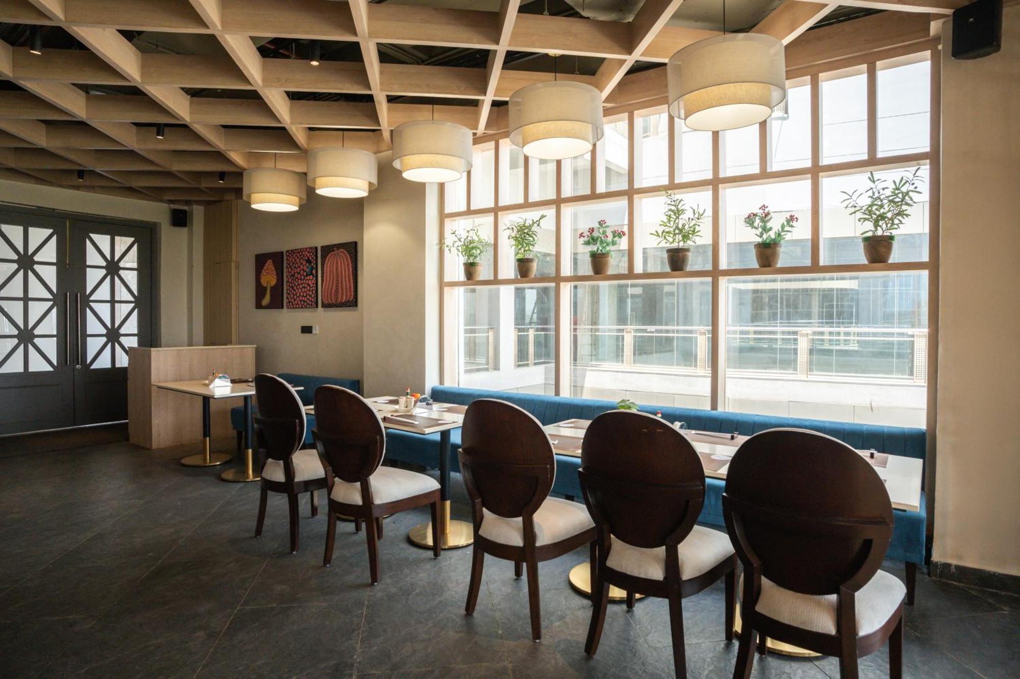 Ar Suites Klj Square Gurgáon Kültér fotó